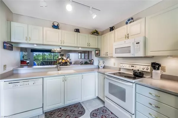 3021 Sandpiper Bay CIR E301, Naples, FL 34112