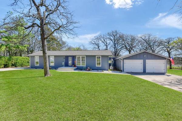 234 Cayuga Trail, Lake Kiowa, TX 76240