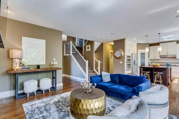 Calgary, AB T3H 0M9,81 West Coach WAY SW