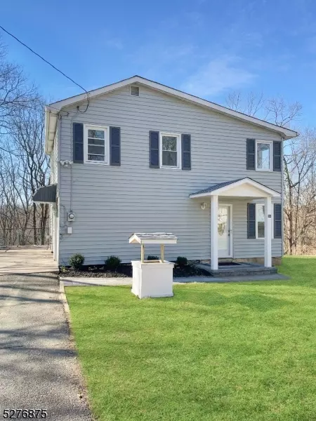 Hopatcong Boro, NJ 07843,122 Dartmouth Trl