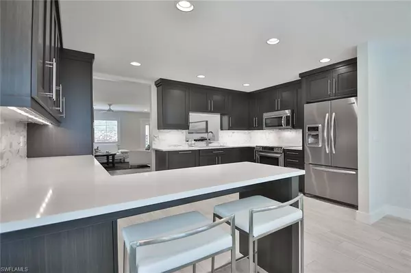 Naples, FL 34103,705 Neapolitan WAY 705