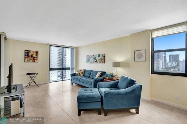 Hollywood, FL 33019,1600 S Ocean Dr  #16K