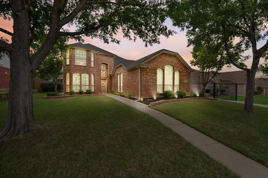 3015 Saint Amanda Drive, Mansfield, TX 76063