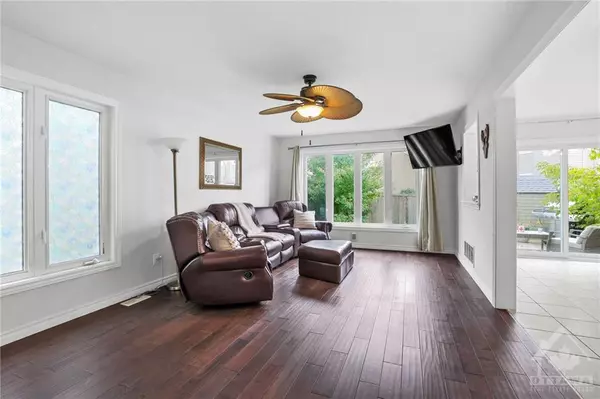 Stittsville, ON K2S 0P8,524 KHAMSIN ST