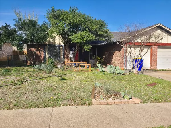 6541 Ridglea Drive, Watauga, TX 76148