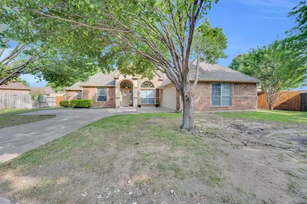 Waxahachie, TX 75165,111 Monarch Court