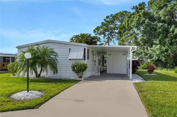 531 Charlemagne BLVD, Naples, FL 34112