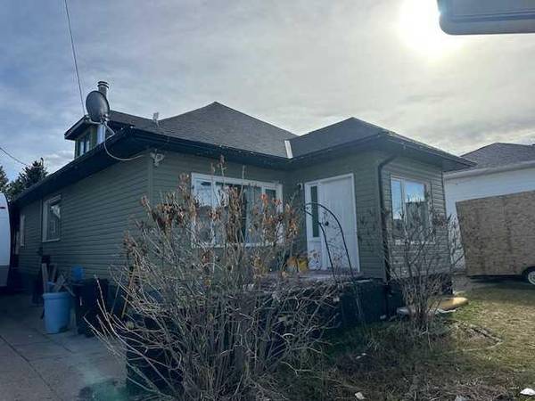 270 5 AVE West, Cardston, AB T0K 0K0