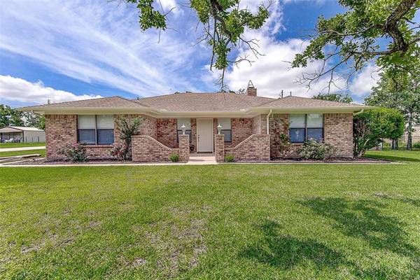 102 Southwood Drive, Burleson, TX 76028