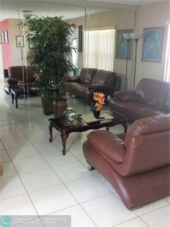 Cooper City, FL 33328,9418 SW 52nd St