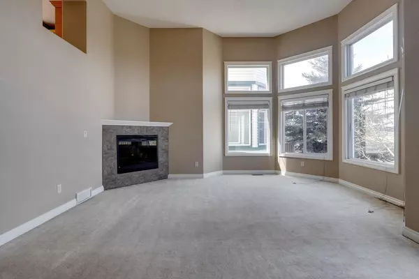 Calgary, AB T2B 0P6,94 Dover Mews SE