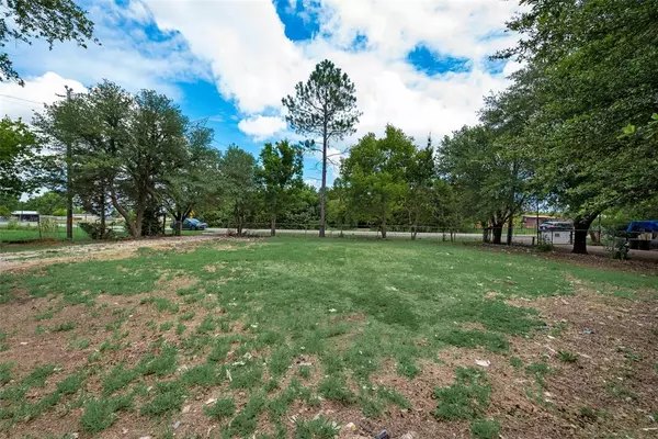 425 Meandering Way, Royse City, TX 75189