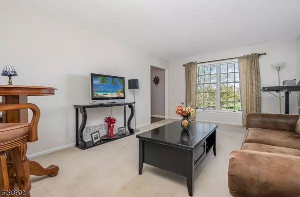 Raritan Twp., NJ 08822,4 Fenwick Ct