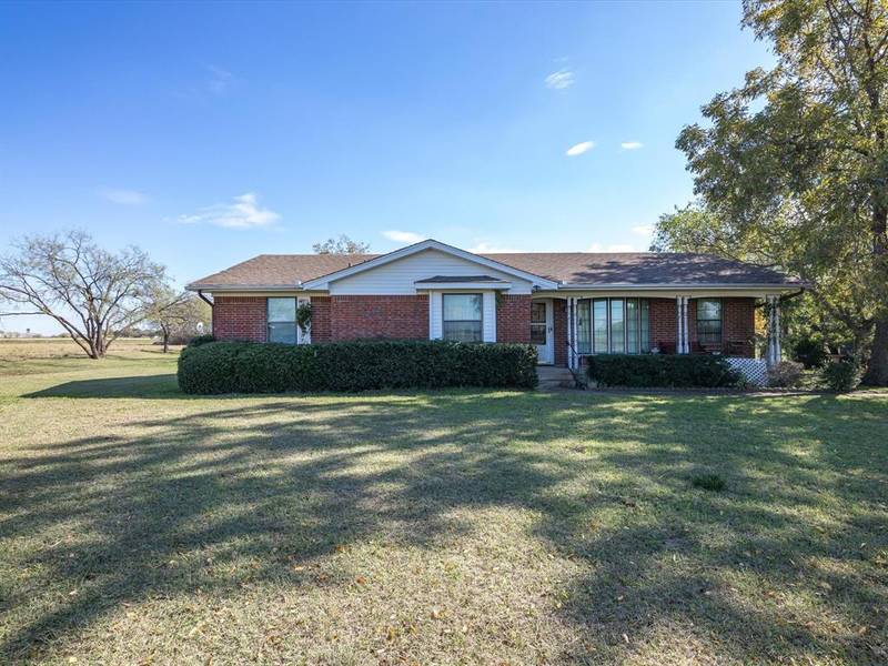 1001 Crisp Road, Ennis, TX 75119