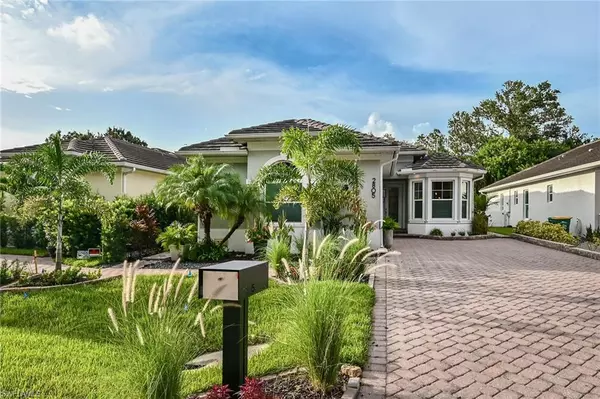 2805 Linda DR, Naples, FL 34112