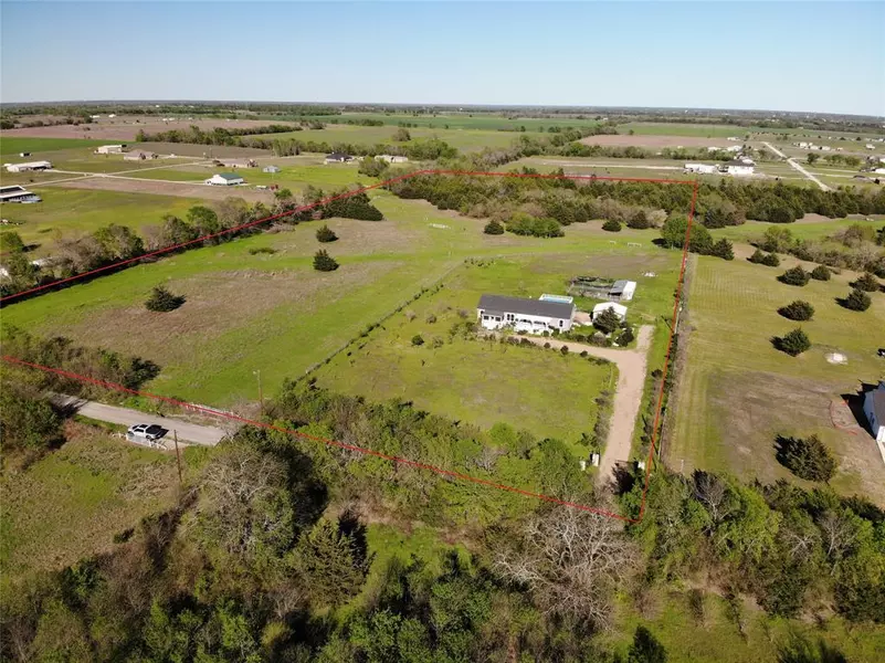 10925 E EastLine Road, Trenton, TX 75490