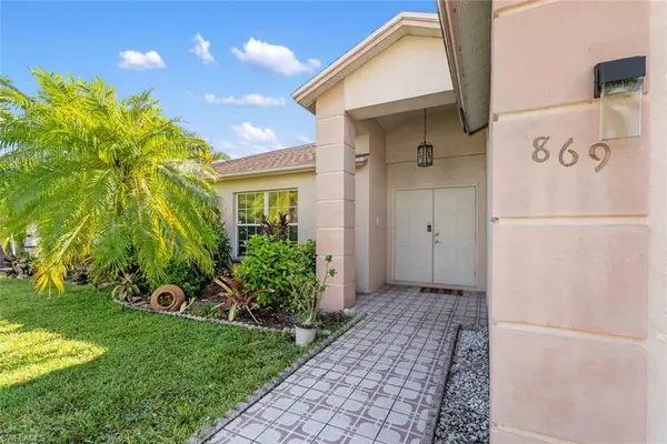 Naples, FL 34120,869 Summerfield DR