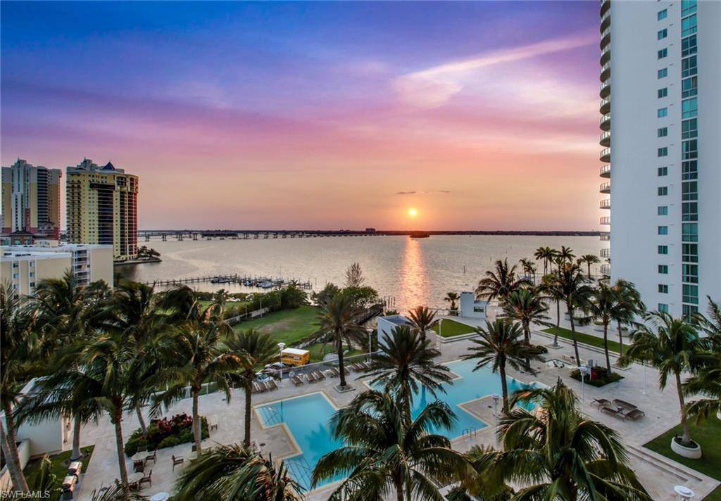 Fort Myers, FL 33916,3000 Oasis Grand BLVD 2004