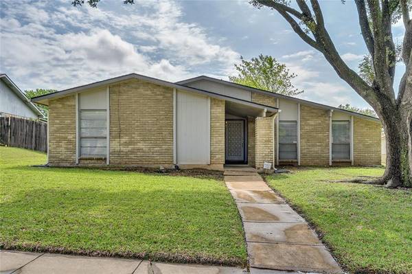 3322 Vista Oaks Drive, Garland, TX 75043