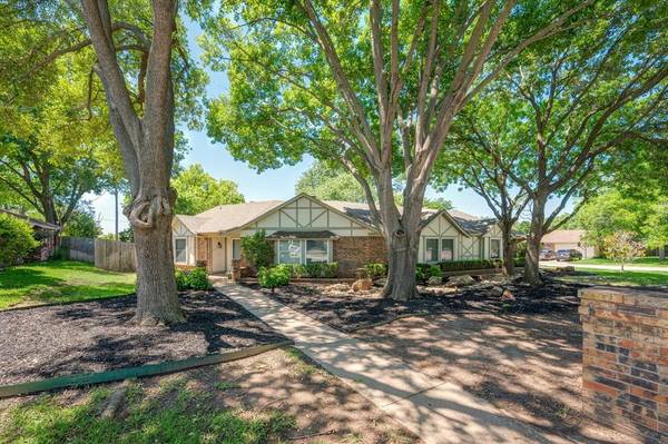 2065 Normandy Drive, Hurst, TX 76054