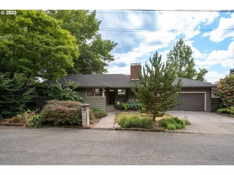 4463 SW WASHOUGA AVE, Portland, OR 97239