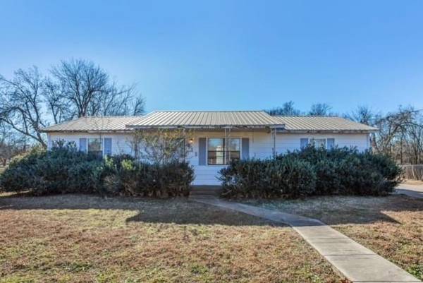 615 W Commerce, Honey Grove, TX 75446