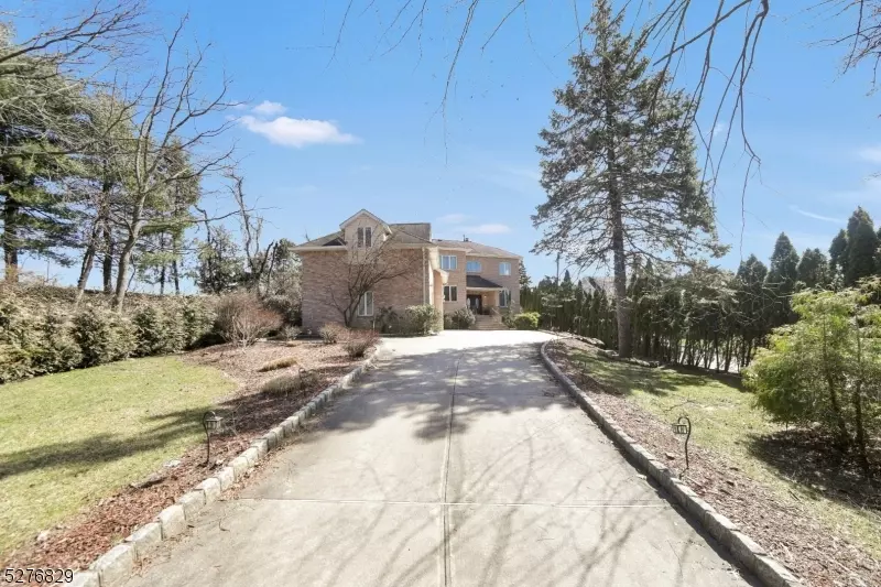 624 Alps Rd, Wayne Twp., NJ 07470