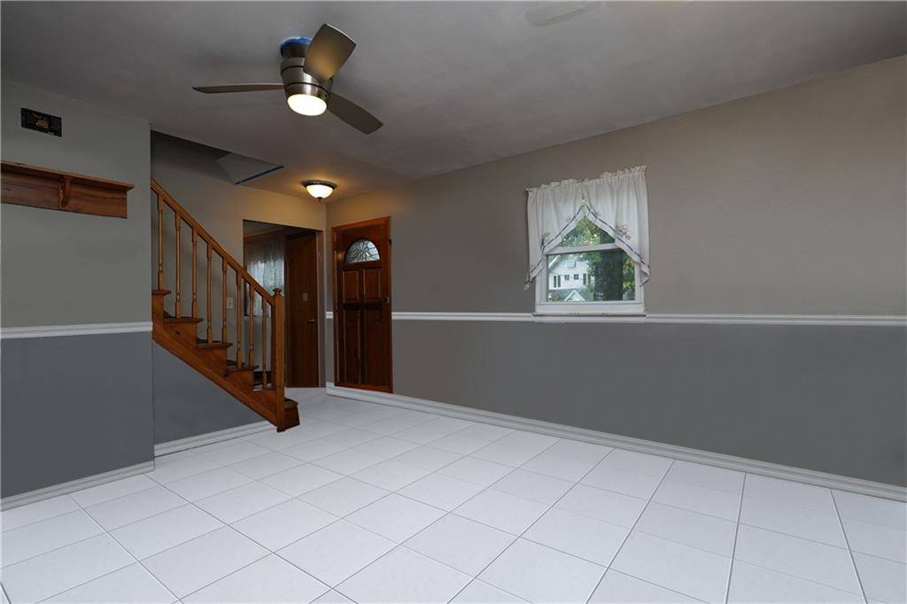 Staten  Island, NY 10314,386 College AVE