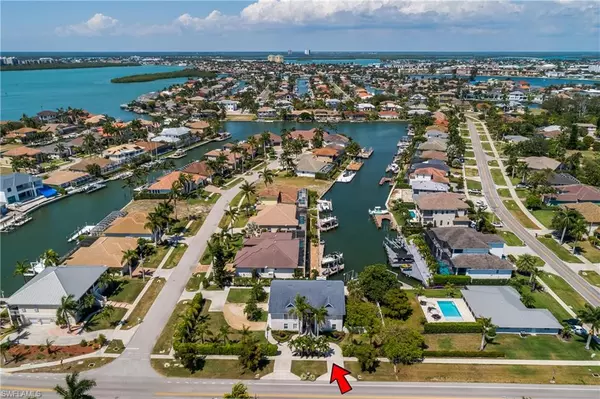 Marco Island, FL 34145,621 Kendall DR