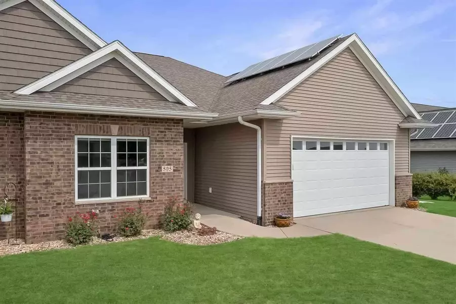 505 River Birch Run, Solon, IA 52333