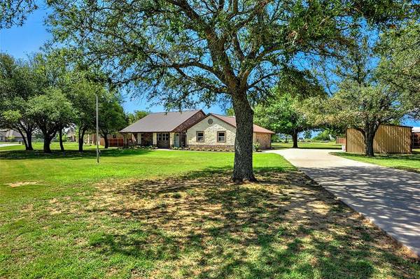 82 Pear Tree Lane, Collinsville, TX 76233