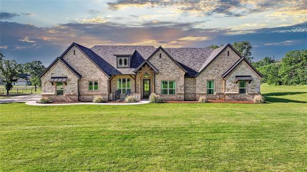 250 Younger Ranch Road,  Azle,  TX 76020