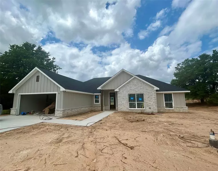 150 Graystone Drive, Weatherford, TX 76087