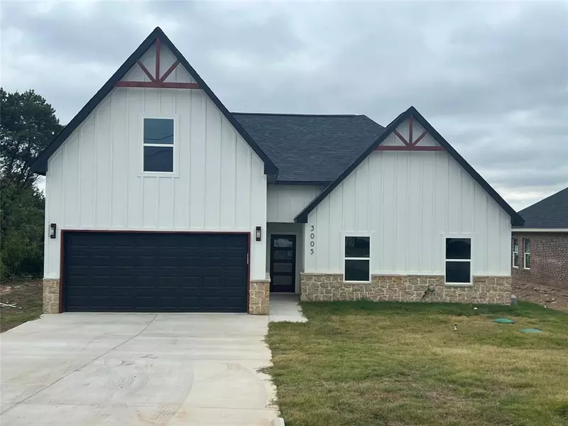 3005 Steepleridge Circle, Granbury, TX 76048