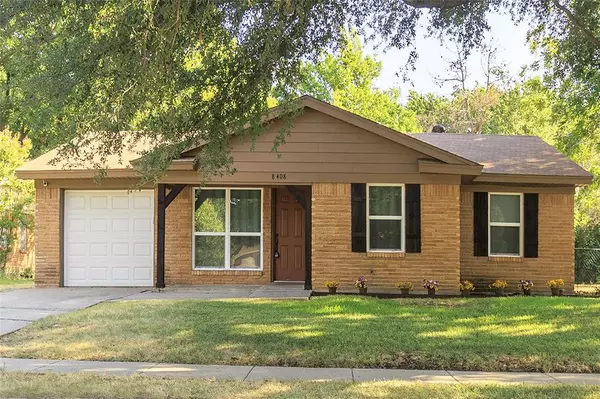 8408 Monmouth Drive, Fort Worth, TX 76116