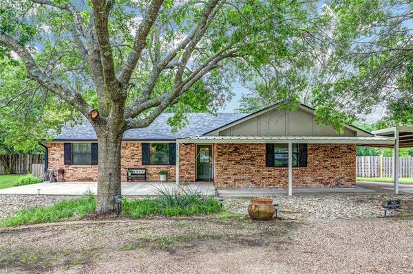 4816 Misty Meadow Drive,  Willow Park,  TX 76087