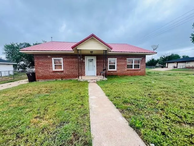 Carnegie, OK 73015,227 E 3rd Street