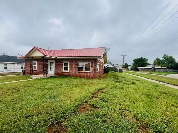 Carnegie, OK 73015,227 E 3rd Street