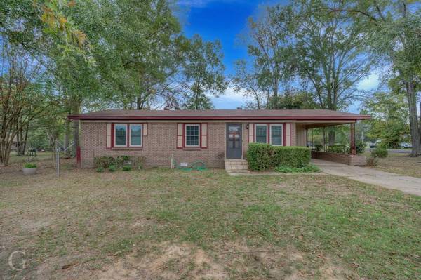 200 Meadow Drive, Mansfield, LA 71052