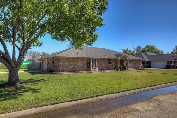 Sulphur Springs, TX 75482,1413 Live Oak Street