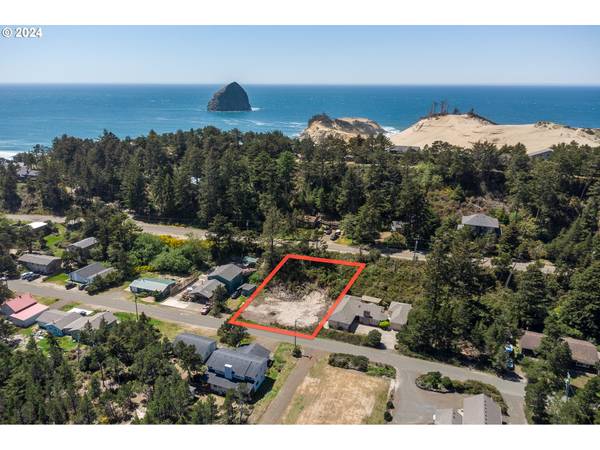 Circle DR,  Pacific City,  OR 97135