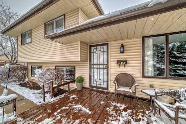 Calgary, AB T3A 1T6,436 Dalmeny HL NW