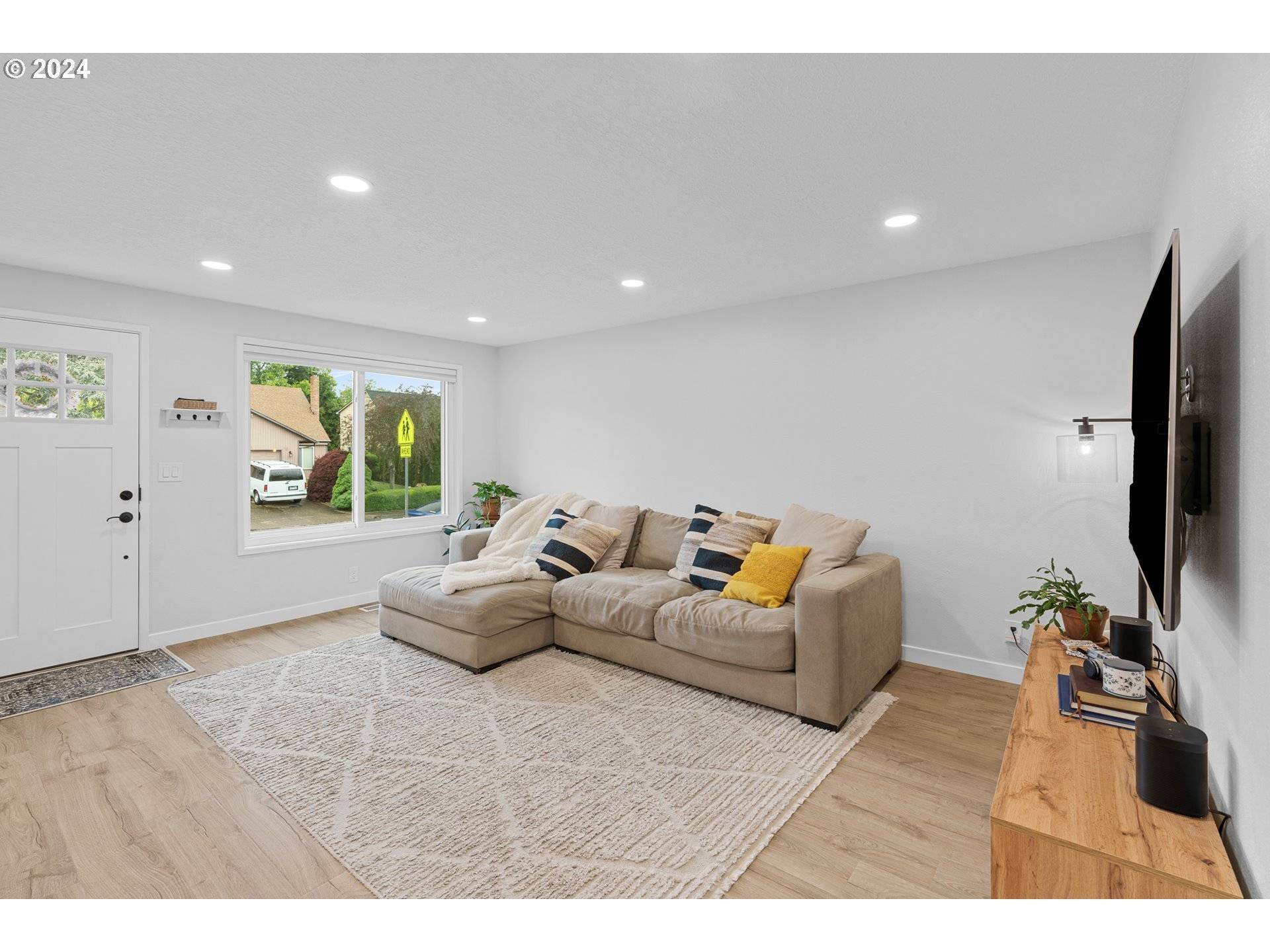 Beaverton, OR 97003,1228 SW 209TH AVE