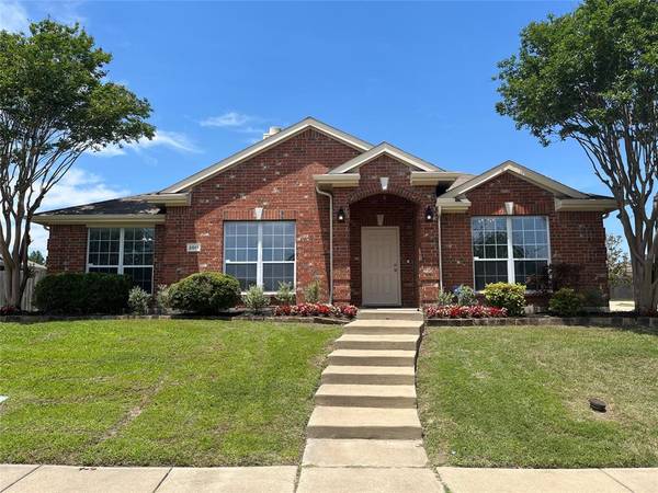 2011 Harvester Drive, Rockwall, TX 75032