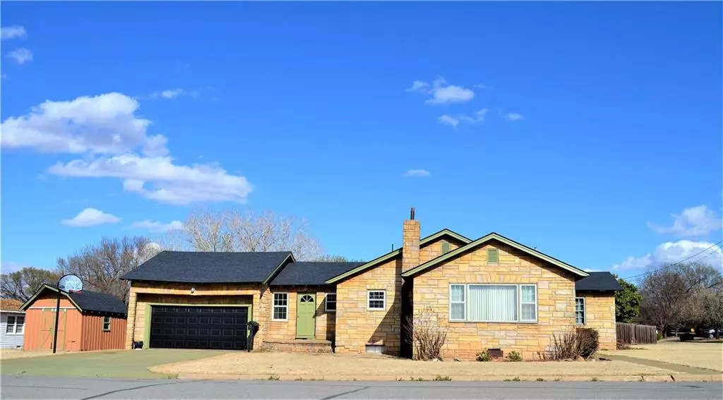 Cordell, OK 73632,321 W 6th Street