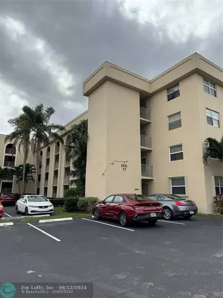 3241 Holiday Springs Blvd  #206, Margate, FL 33063