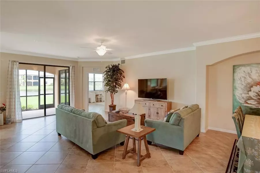 9126 Napoli CT 101, Naples, FL 34113