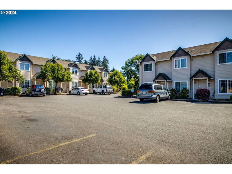 14937 SE STARK ST, Portland, OR 97233