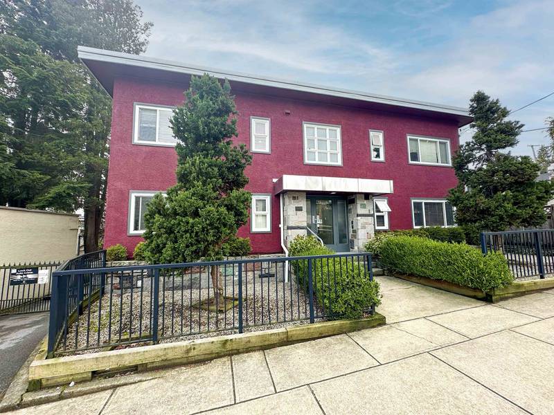 634 TWELFTH STREET, New Westminster, BC V7T 1G3