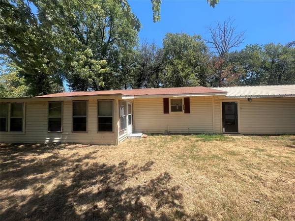 5804 Cherokee Lane, Malakoff, TX 75148